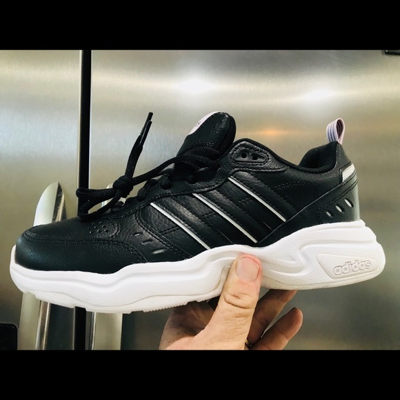 women's strutter fashion training shoe